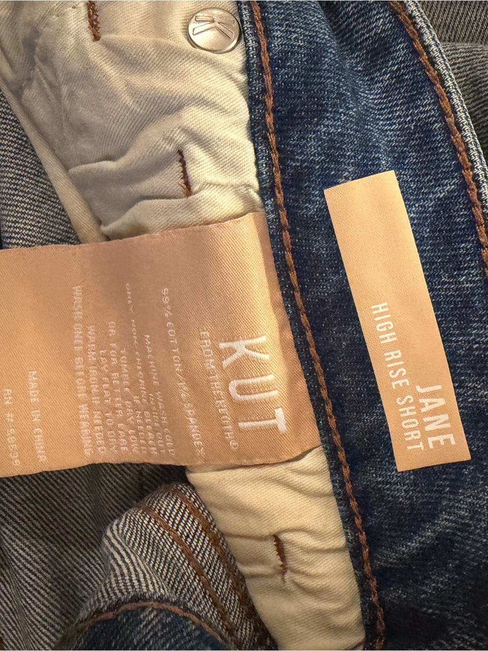 Kut from the Kloth Jane High Rise Shorts - Picture 4 of 4